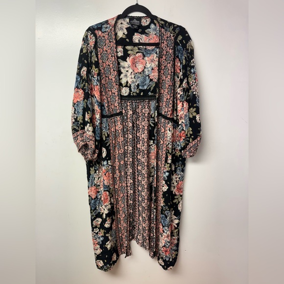 Angie Tops - Angie Black Floral Long Kimono Robe Open Front Duster 1X Resort Boho Beach Z
